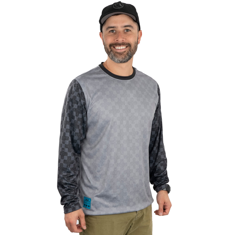 Elements UV Crew Neck - Gray Scribble Crux